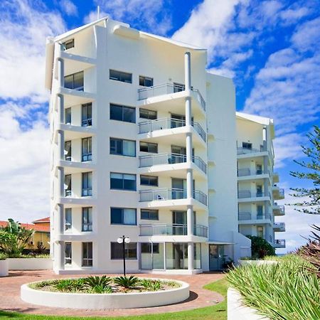 Oceanside Resort - Absolute Beachfront Apartments Gold Coast Exterior photo