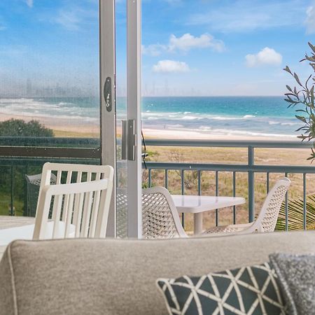 Oceanside Resort - Absolute Beachfront Apartments Gold Coast Exterior photo